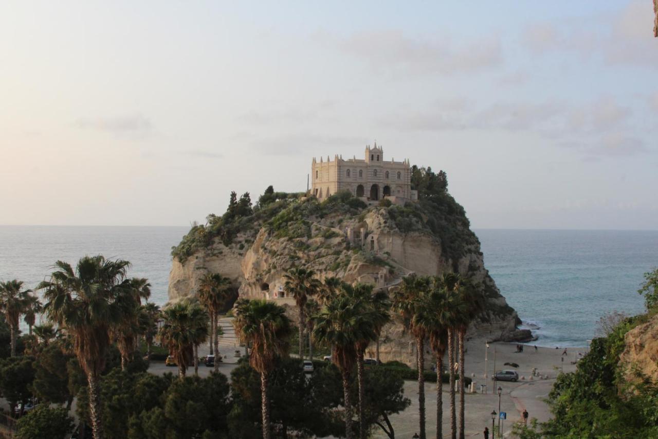 Don Francisco Rooms - Tropea Exteriör bild
