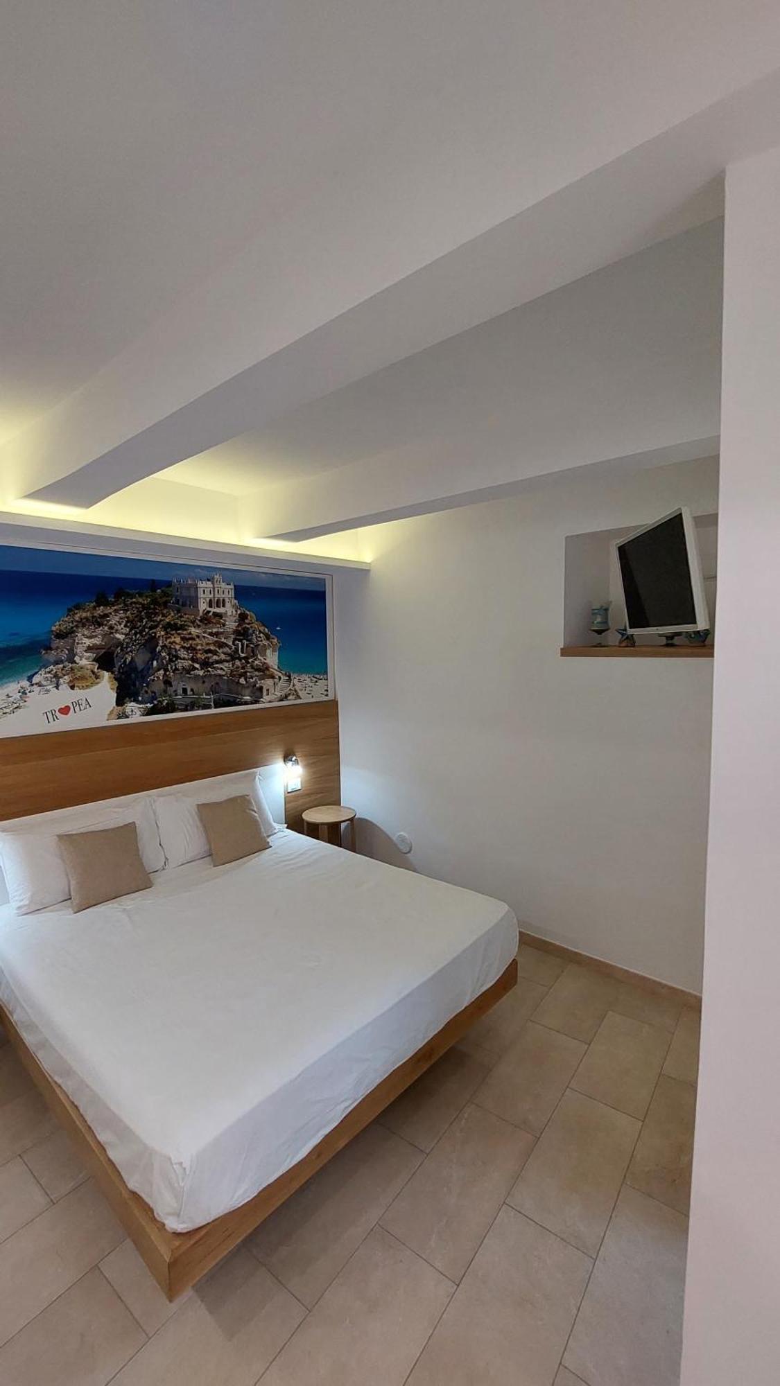 Don Francisco Rooms - Tropea Exteriör bild